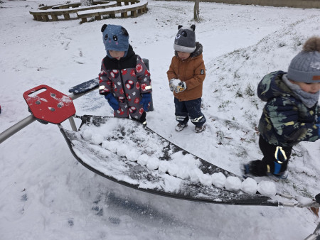 Užíváme si první sníh